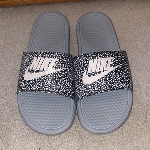 Nike slides size 10